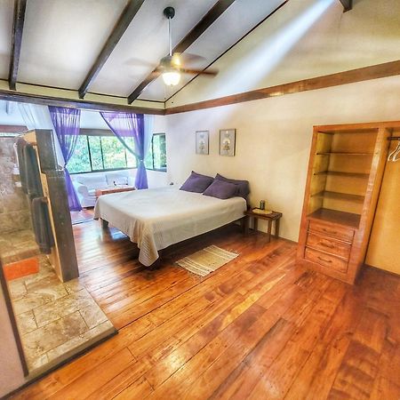 Caribe Town Bungalows Puerto Viejo de Talamanca エクステリア 写真
