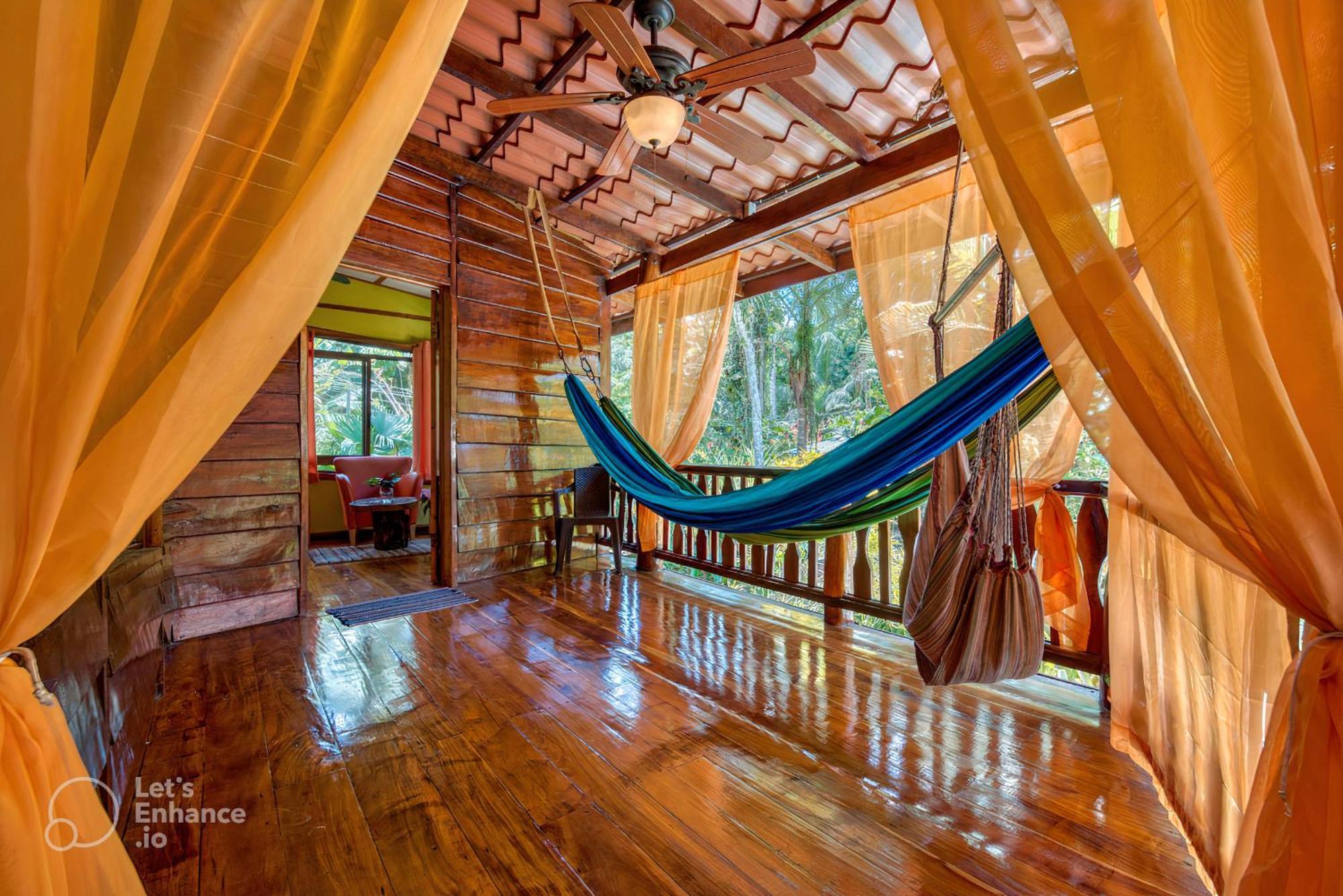 Caribe Town Bungalows Puerto Viejo de Talamanca エクステリア 写真
