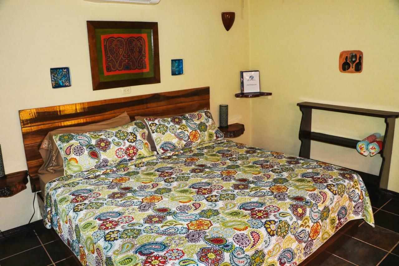 Caribe Town Bungalows Puerto Viejo de Talamanca エクステリア 写真