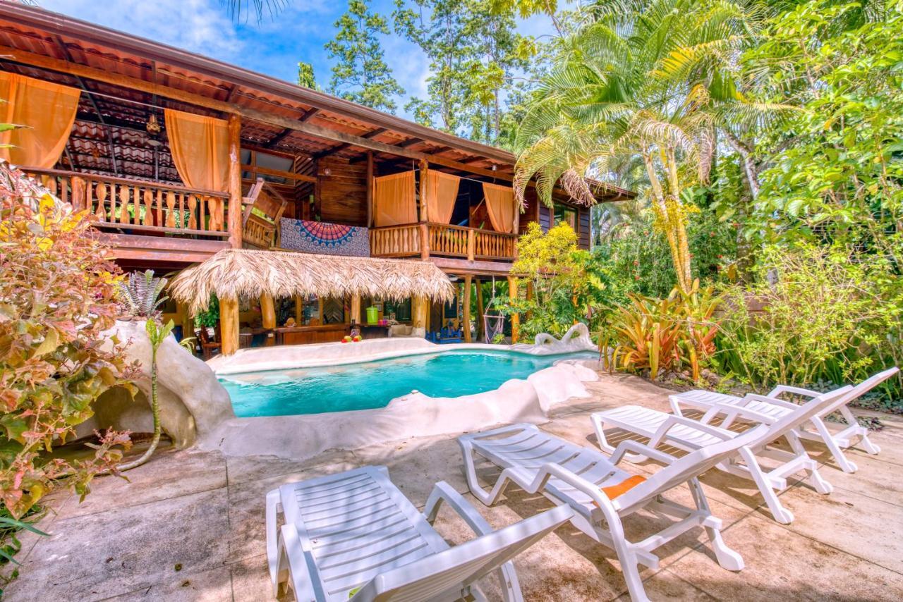 Caribe Town Bungalows Puerto Viejo de Talamanca エクステリア 写真